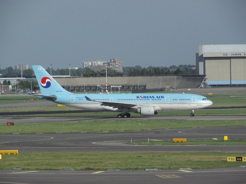 Schiphol-KoreanAir.jpg